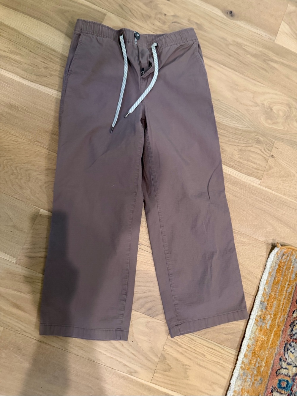 Vuori NWOT Ripstop cropped pants